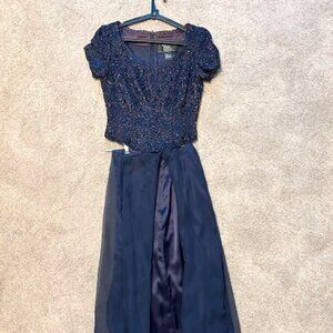 Beautiful navy dress, suitable for bridesmaid or party